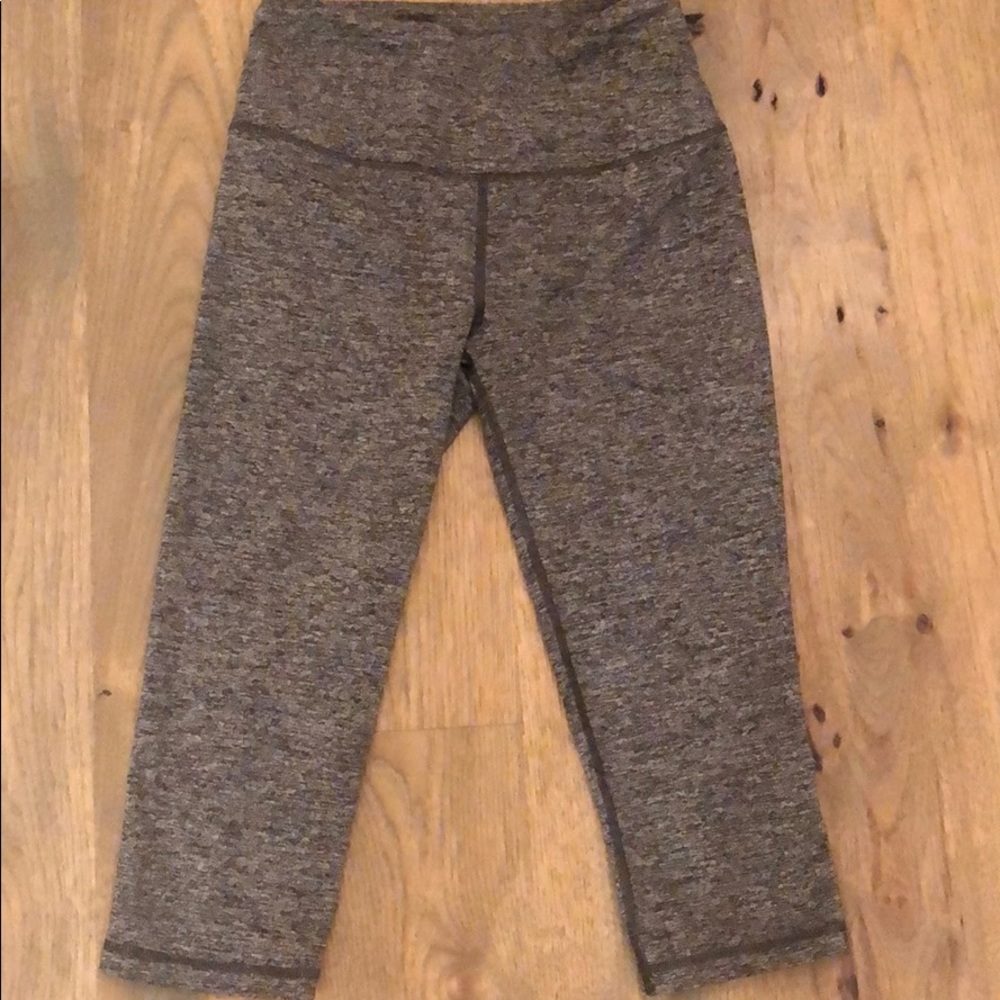 Victoria Secret Sport - Capri Workout pants- XS